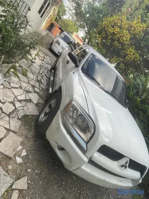 2007 Mitsubishi Camioneta Mitsubishi Cabina y 1/2, Negociable — foto 3 / 6