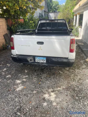 2007 Mitsubishi Camioneta Mitsubishi Cabina y 1/2, Negociable — foto 4 / 6