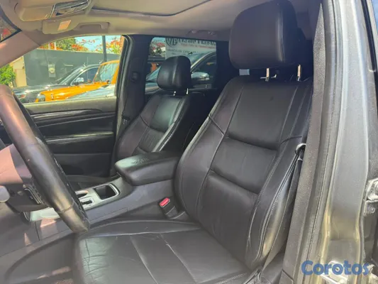 2011 Jeep Grand Cherokee — foto 8 / 11
