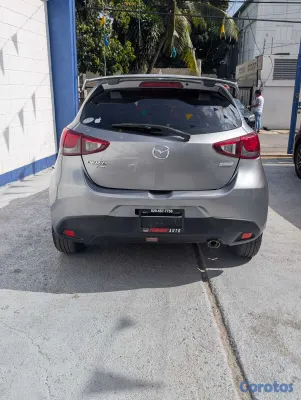 2017 Mazda Demio — foto 6 / 12