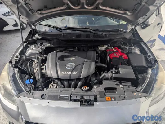 2017 Mazda Demio — foto 10 / 12