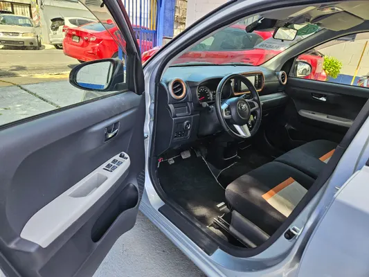 2020 Toyota Passo — foto 6 / 10