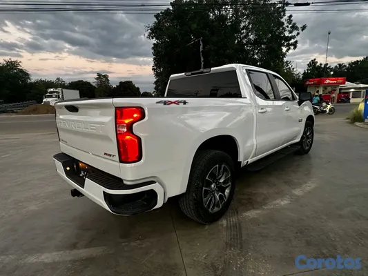 2022 Chevrolet Silverado — foto 5 / 8