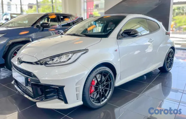 2026 Toyota Otro — foto 2 / 13