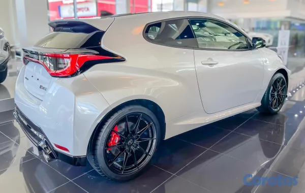 2026 Toyota Otro — foto 3 / 13