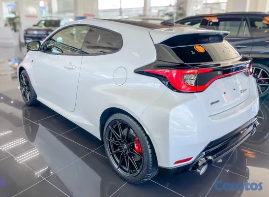 2026 Toyota Otro — foto 4 / 13