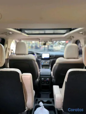 2020 Ford Explorer — foto 6 / 14