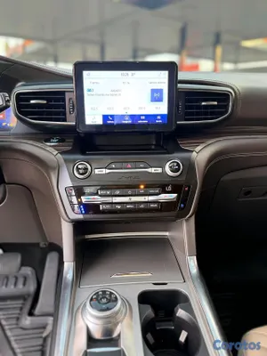 2020 Ford Explorer — foto 9 / 14