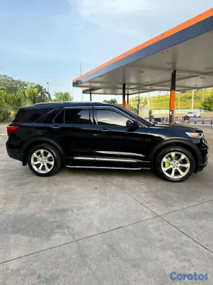 2020 Ford Explorer — foto 10 / 14