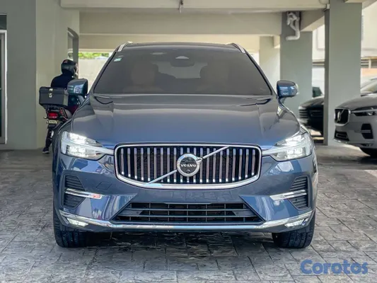 2022 Volvo Xc60 — foto 3 / 12