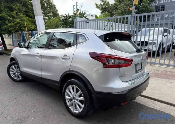 2020 Nissan Rogue — foto 6 / 10
