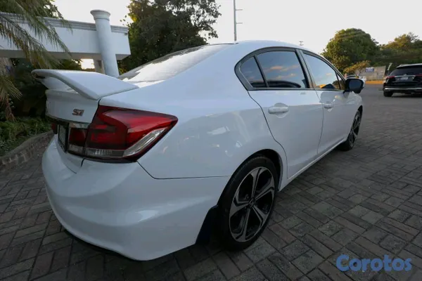 2013 Honda Civic — foto 5 / 12
