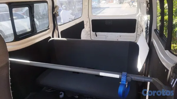 2019 Nissan NV — foto 2 / 9