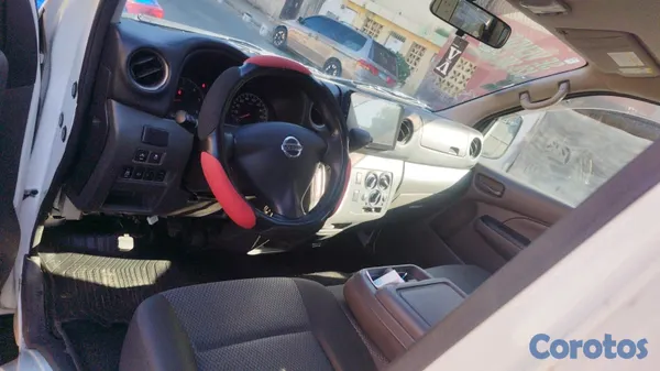 2019 Nissan NV — foto 4 / 9