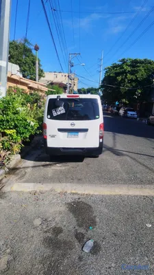 2019 Nissan NV — foto 8 / 9