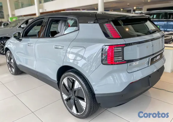 2026 Volvo EX30 ULTRA — foto 7 / 12