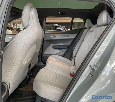 2026 Volvo EX30 ULTRA — foto 9 / 12