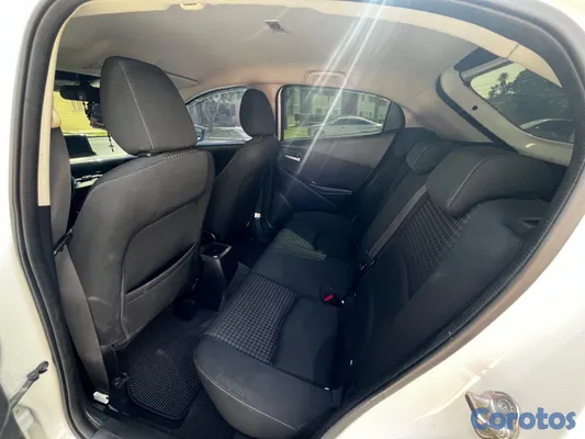 2019 Mazda Demio — foto 6 / 8