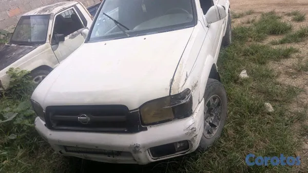 2000 Nissan Pathfinder — foto 8 / 14