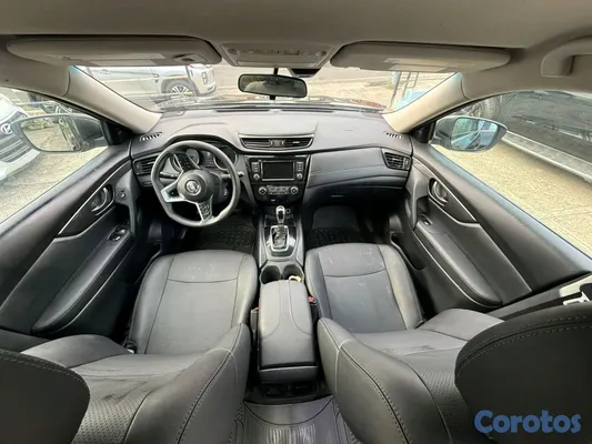 2020 Nissan Rogue — foto 3 / 9