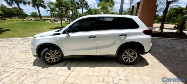 2020 Suzuki Vitara — foto 7 / 8