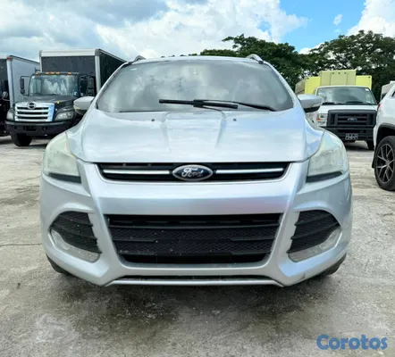 2013 Ford Escape — foto 5 / 12