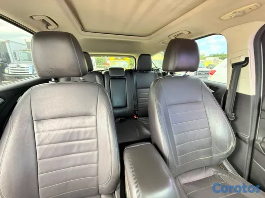 2013 Ford Escape — foto 6 / 12