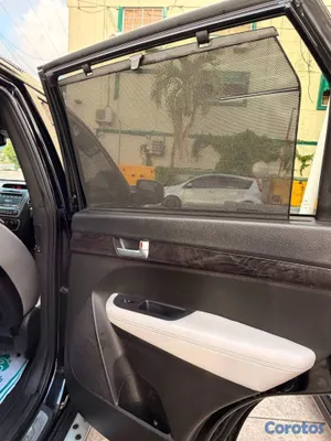 2014 Kia Sorento — foto 16 / 20