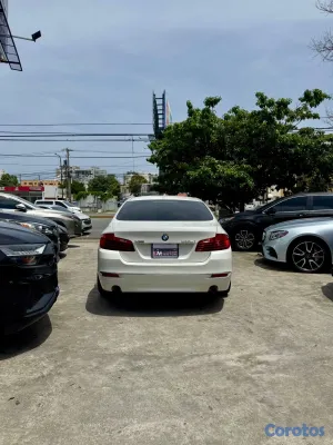2015 BMW Serie 5 — foto 8 / 10