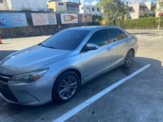 2016 Toyota Camry — foto 6 / 10