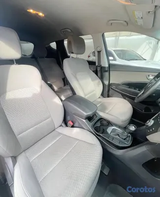 2017 Hyundai Santa Fe — foto 8 / 10
