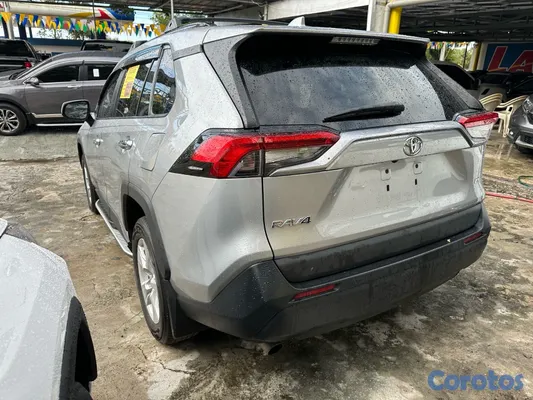 2020 Toyota Rav-4 — foto 6 / 11