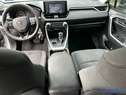 2020 Toyota Rav-4 — foto 7 / 11