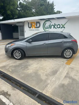 2017 Hyundai Elantra — foto 11 / 12