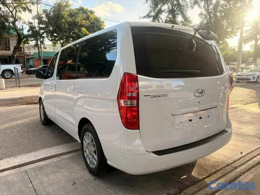 2021 Hyundai Grand Starex — foto 3 / 10