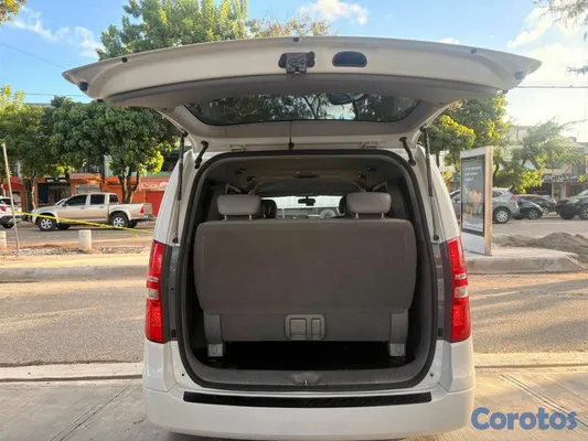 2021 Hyundai Grand Starex — foto 10 / 10