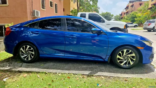 2016 Honda Civic — foto 2 / 11