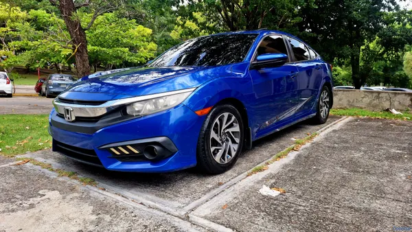 2016 Honda Civic — foto 8 / 11