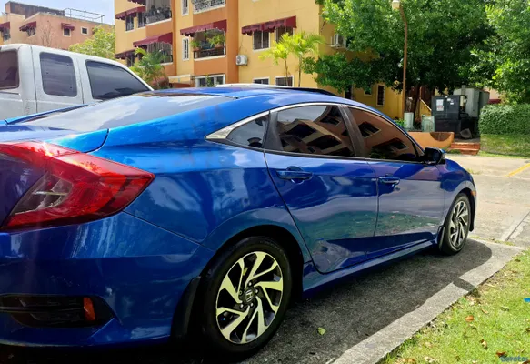 2016 Honda Civic — foto 10 / 11