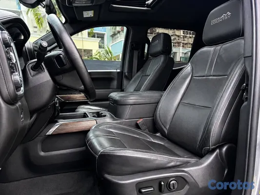2020 Chevrolet Silverado — foto 6 / 7