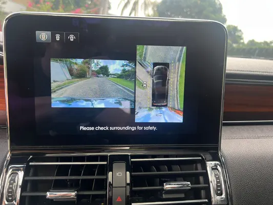 2020 Lincoln Navigator — foto 6 / 10