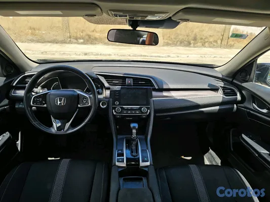 2020 Honda Civic — foto 6 / 13