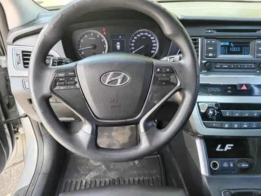 2016 Hyundai Sonata — foto 7 / 10