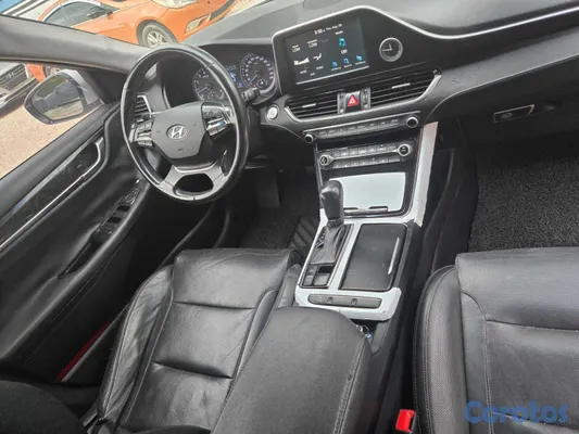 2018 Hyundai Grandeur — foto 3 / 19