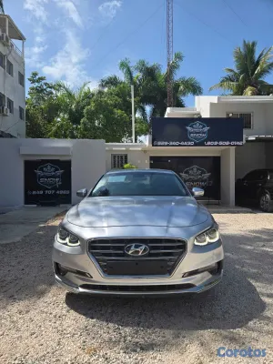 2018 Hyundai Grandeur — foto 8 / 19