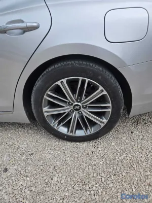 2018 Hyundai Grandeur — foto 9 / 19