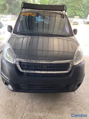 2017 Peugeot Partner — foto 4 / 15