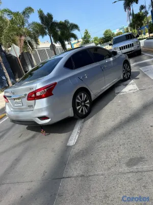2019 Nissan Sentra — foto 6 / 11