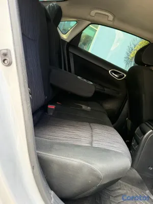 2019 Nissan Sentra — foto 9 / 11