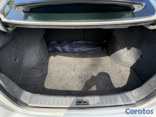 2019 Nissan Sentra — foto 11 / 11